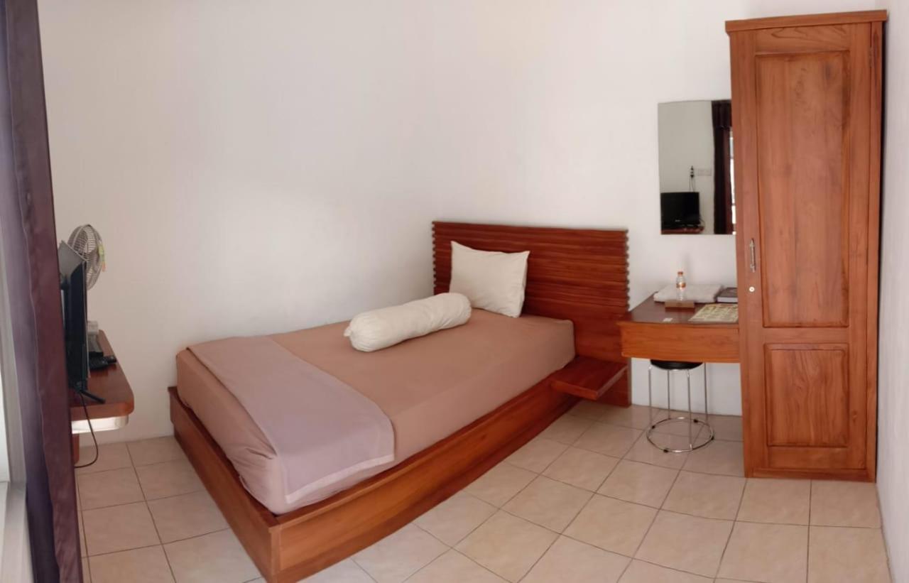 Sultan Guesthouse Tulungagung Buitenkant foto