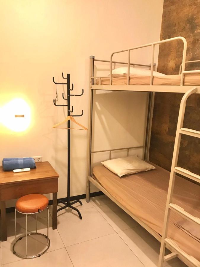 Sultan Guesthouse Tulungagung Buitenkant foto