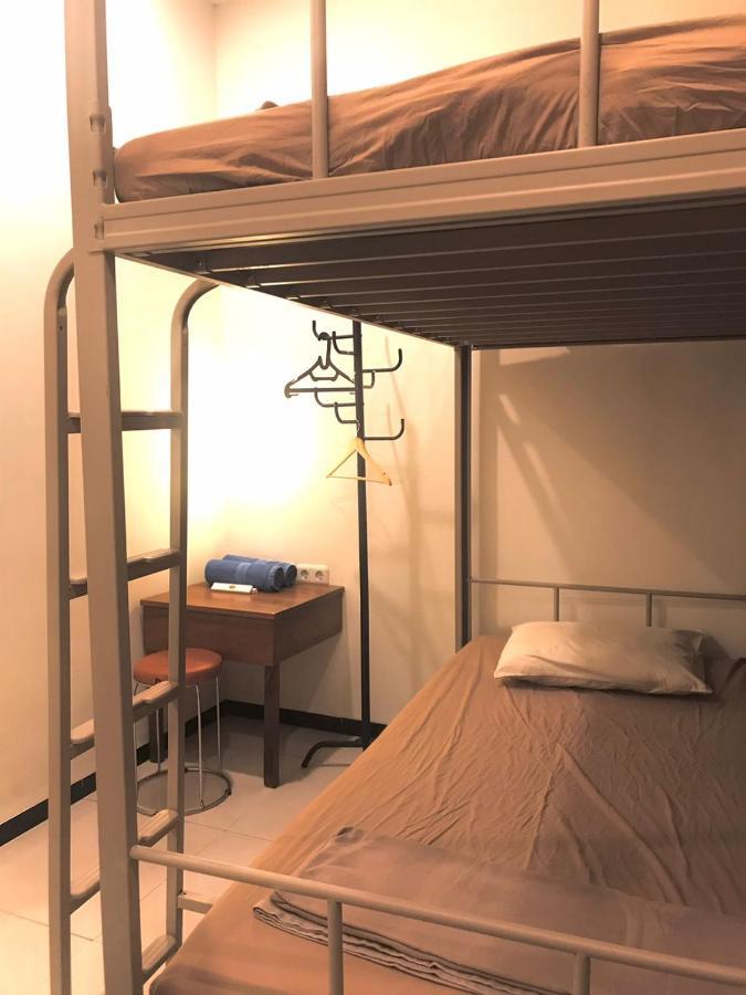 Sultan Guesthouse Tulungagung Buitenkant foto