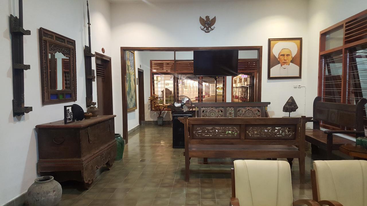 Sultan Guesthouse Tulungagung Buitenkant foto