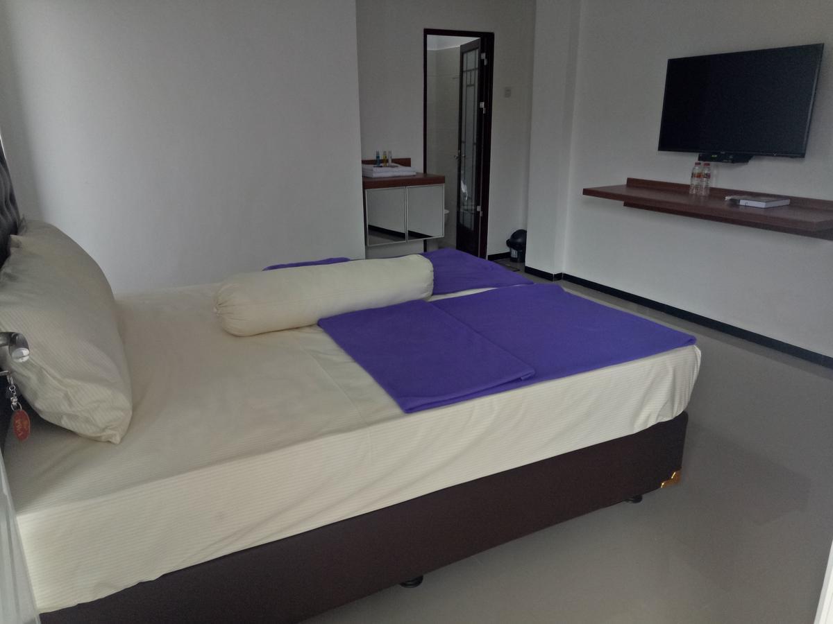 Sultan Guesthouse Tulungagung Buitenkant foto