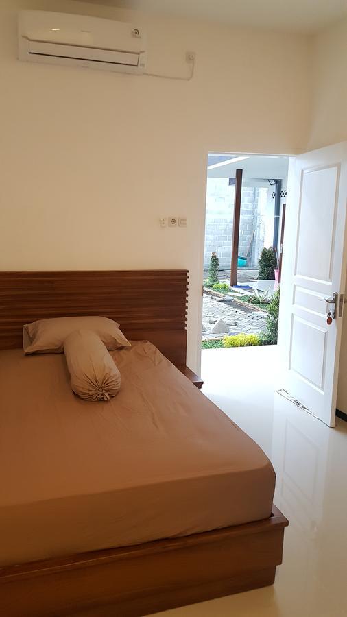 Sultan Guesthouse Tulungagung Buitenkant foto