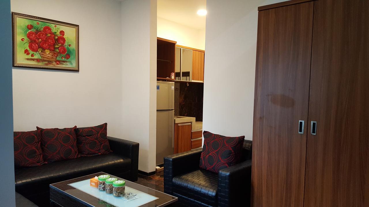 Sultan Guesthouse Tulungagung Buitenkant foto