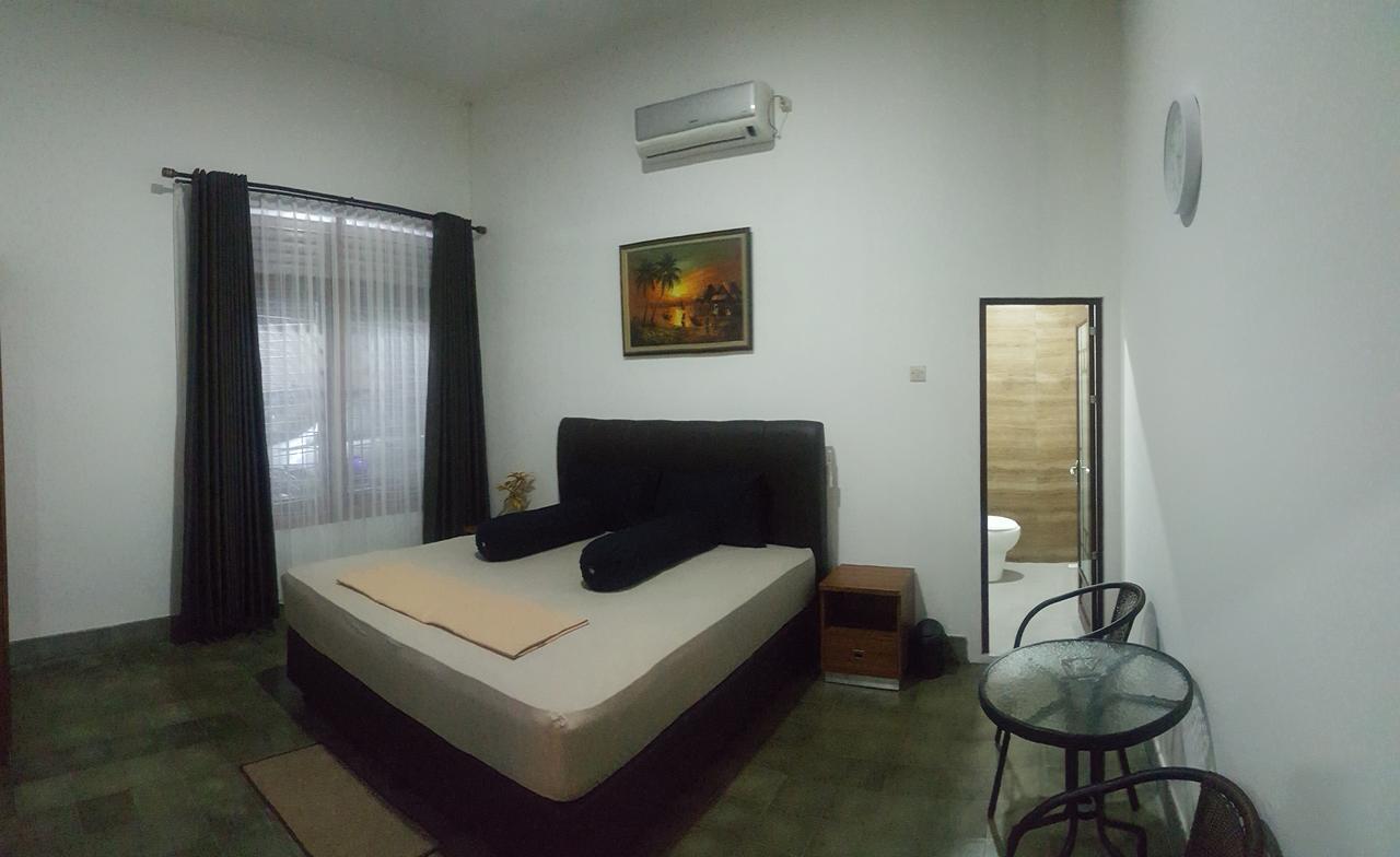 Sultan Guesthouse Tulungagung Buitenkant foto