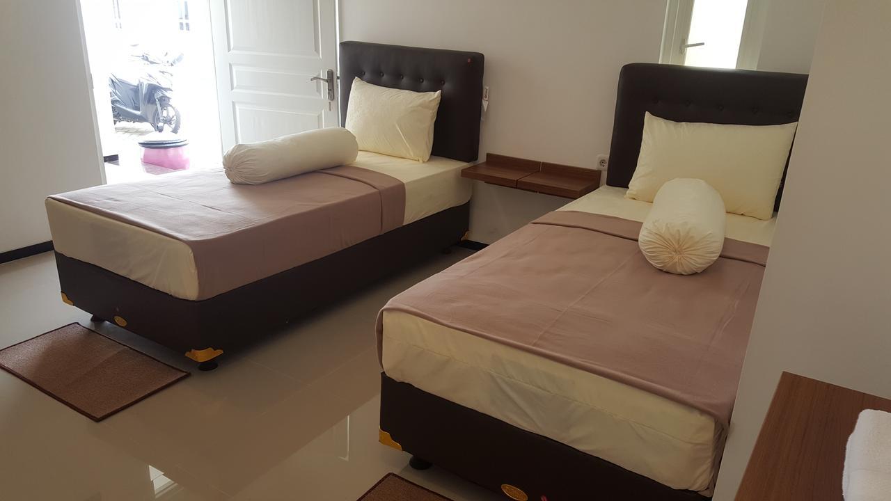 Sultan Guesthouse Tulungagung Buitenkant foto